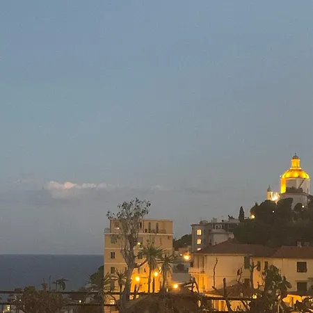 Attico Con Terrazza Appartement *