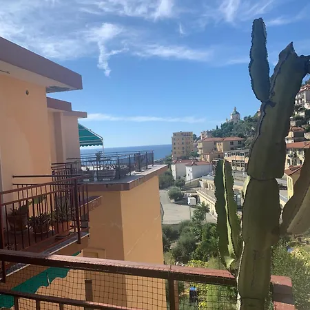 Attico Con Terrazza Appartement *